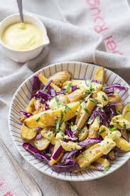Pommes De Terre Et Chou Rouge Sauce Au Curcuma Tahine Recette Recette Chou Rouge Recette Chou Recette Chou Rouge Cuit
