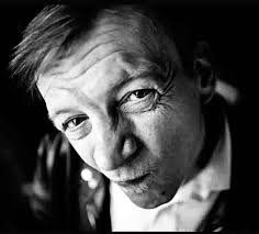 That bit with Noel aiming a dig at Liam saying he doesn't write his own  songs what bullshit that is x