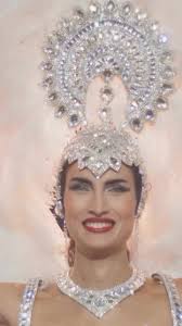 Ya tenemos trailer de Cris Miro (ella) que se estrena el 23/6 en @tntlatam  y 24/6 en @flow_ar y @streammaxla , Tuve el inmenso y hermoso desafío de  diseñar su vestuario y ejecutarlo junto a un equipo ...