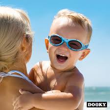 𝐁𝐚𝐛𝐲 𝐒𝐮𝐧𝐠𝐥𝐚𝐬𝐬𝐞𝐬 💙👓 High quality sunglasses for children 0-2  years 👶 These sunglasses ensure that sun, sand, wind & water stay away  from your child's eyes. The comfortable strap can be adjusted