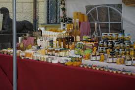 Imkerei Konrads Bienenstandl Auf Der Gartenschau Schloss Thurn Und Taxis 2015 Thurn Und Taxis Imkerei Kreative Ideen