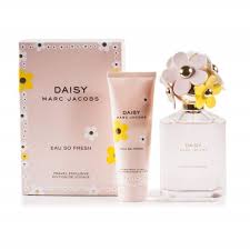 Rated 5 out of 5 by dibs01 from beautiful perfume beautiful perfume at a fantastic price. Daisy 100ml Gift Set Off 72