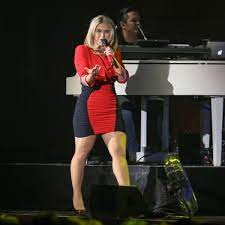 From dsds to its own rtl program. Mannheim Beatrice Egli Startet Tour 2016 Im Rosengarten