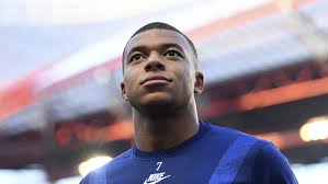 Real president florentino perez has been waiting for his moment for years as he knows mbappe's price tag may never be lower. Real Madrid Transfer Market Pedrerol I Repeat Mbappe Will Play For Real Madrid Next Season Marca