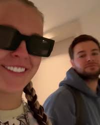 JoJo Siwa breaks down in tears after 'magical' time with Chris Hughes as  Love Island star heads back to UK