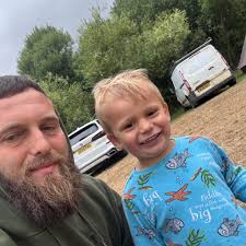 My son's 6'3" and loves his bike when he twist that throttle he looks like  a scud, Haha 🤣