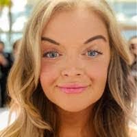 Crystal Boles's Instagram, Twitter & Facebook