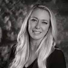 Andrea Dittmer's Instagram, Twitter & Facebook