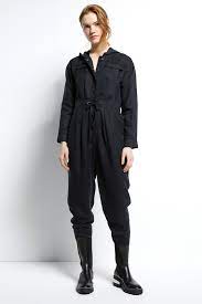 Combinaison à capuche boutonnée by cop.copine pour femme. Combi Pantalon Noire Ervian Combinaison Noir Cop Copine