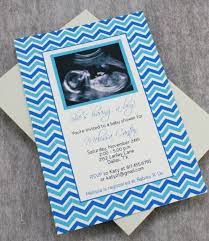 Convite De Cha De Bebe Diy 18 Ideias Criativas E Faceis De Fazer Baby Shower Invitations Diy Boy Shower Invitations Baby Shower Invitations