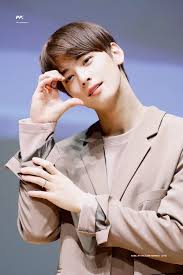 Cha eun woo (born lee dong min) is a south korean singer, actor, and member of the boy group 'astro'. ð©ð¢ðœð­ð®ð«ðž ð©ðžð«ðŸðžðœð­ Pp Chaeunwoo Cha Eun Woo Eun Woo Astro Cha Eun Woo Astro