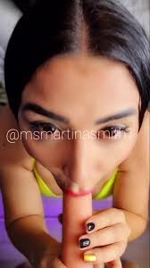 Martina Smith chupando