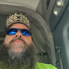 The poster for tonight's show in Portland, ME is designed by Jeff LaChance.  A limited edition of 420 6-color screen print 100# Cougar White cover stock  will be available at the merch