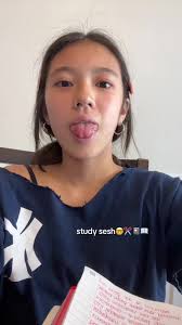 hai (@liliasactualspam)