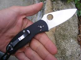 Spyderco Persistence Review The Pocket Knife Guy