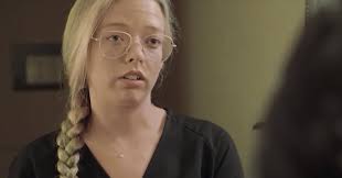 Woman Crush Wednesday: 'VICE News Tonight' Correspondent Elle Reeve Is The  Fearless Reporter We Need