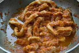 La rana pescatrice al sugo di pomodoro fresco è un secondo piatto di mare saporito. Trippa Alla Romana 6 Indirizzi Per Provarla E La Ricetta Perfetta Per Cucinarla