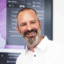 Mitarbeitende von GMG GmbH & Co. KG