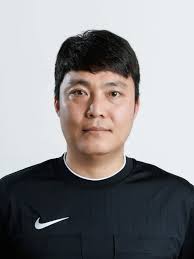 Lee Dong-jun (soccer referee)