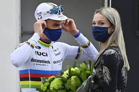 Jun 15, 2021 · julian alaphilippe et marion rousse sont parents d'un petit garçon, prénommé nino. Marion Rousse Son Tour De De France En Camping Car