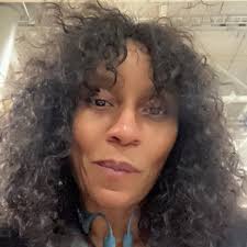 Show me the most BLING nails you got 😍✨