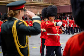 The gold thread cross swords in a laurel wreath military proficiency badge is awarded if the following conditions have been m. The Rt Hon Julie Payette Governor General Of Canada At The Change Of Command Ceremony For The Governor General S Foot Guards Uniformporn