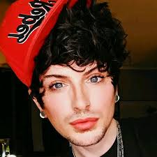 Brandon Cagle (@queenabcc)