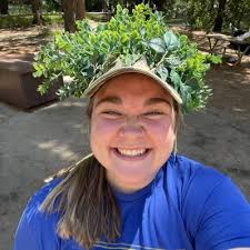 Mikaela Reed (@miklovin_life)