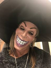 Halloween spirits happily haunt Queen Anne home in Hingham