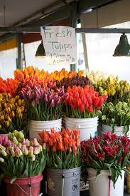 #seattle #pikes place #flowers #im living in seattle for the summer #and i may have gotten a sunburn but today was beautiful. Pike Place Market Fiori Seattle Flirty Fleurs The Florist Blog Inspiration For Floral Designers