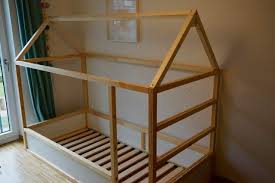 Diy Ikea Kura Converts To A House Bed Vaterjahre De Ikea Ideas Decoration 2019 Ikea Kids Bed Floor Bed Ikea Ikea Kura