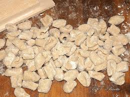 Gnocchi Acqua E Farina Con Rigagnocchi Fatti In Casa Semplici Da Preparare E Da Condire A Piacere Pasta Gnocchi Fattiincas Ricette Gnocchi Ricette Gnocchi