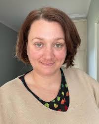 Jenna Barry's Instagram, Twitter & Facebook