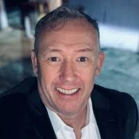 Kelly Chrisman's Instagram, Twitter & Facebook