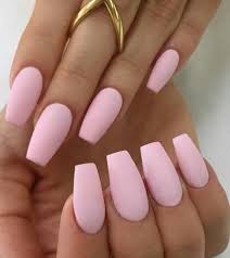 Acrylic coffin nails are crystal clear, pink and natural in color, which can match clothes of various colors to set off the elegant temperament of women. Soft Pink Nails Pink Acrylic Nails Pink Nails Trendy Nails