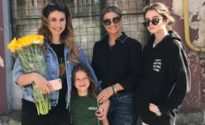 Über 80% neue produkte zum festpreis; Fiul Anamariei Prodan È™i A Lui LaurenÈ›iu Reghecampf ReacÈ›ie TranÈ™antÄƒ Cat Sunt Eu In ViaÈ›Äƒ Mama Cu Tata Nu Vor DivorÈ›a Galerie Foto Stiri Vedete Si Evenimente Viva Ro