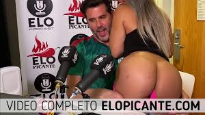 RUBIA ARGENTINA LE DA SU TANGA A ELO PODCAST - XNXX.COM