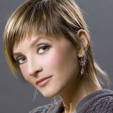 Ci sono tagli che hanno per natura una marcia in più. Tagli Capelli Corti Scalati Lisci Inverno 2020 Tagli Di Capelli Capelli Caschetto Corto Scalato Tagli Di Capelli Dritti