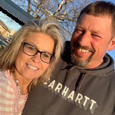 Is there a laundromat in Hardinsburg??