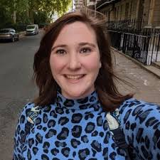 Julie McKinney (@_juliemckinney)