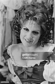 90 Jackie Trent Photos & High Res Pictures