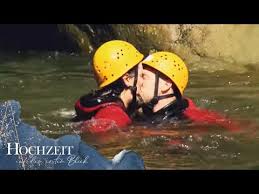Das ungewöhnliche beziehungsexperiment begleitet die frisch vermählten in die. Hochzeit Auf Den Ersten Blick Robert Mochte Nicht Mehr Weiter Emily Kann Wut Nicht Verbergen Stars