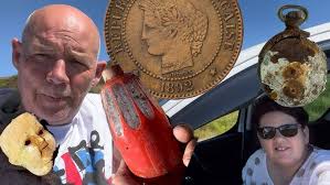 Mudlarking with Tom Burleigh