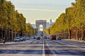 Paris Champs Elysees Visited Paris On A Number Of Occasions Champs Elysees Paris Paris Travel Champs Elysees