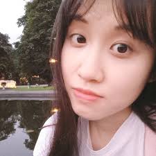 Kieu Ha's Instagram, Twitter & Facebook