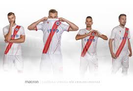 Zrinjski predstavio nove dresove / Bljesak.info | BH Internet magazin