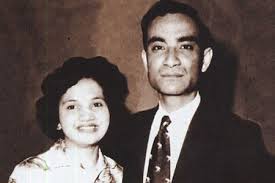 On 20 october 2005, abdullah badawi's late wife, endon mahmood, died of breast cancer. It Takes Two A Look At The Wives Who Ve Supported Malaysia S Prime Ministers World Of Buzz