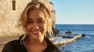 Kenzie Murphy's Instagram, Twitter & Facebook