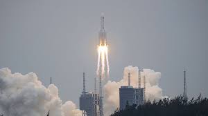Die zentralstufe der chinesischen rakete langer marsch 5b wird wohl dieses wochenende in die erdatmosphäre eintreten. Chinesische Rakete Usa Planen Derzeit Keinen Abschuss