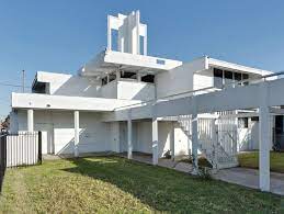 Modernist Church In South Central Becomes A Temporary Art Gallery Los Angeles Magazine Church Design Church Modernist